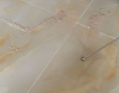 七星瓷砖空鼓维修公司分享粘合剂选择不当在瓷砖铺贴过程中可能导致以下问题